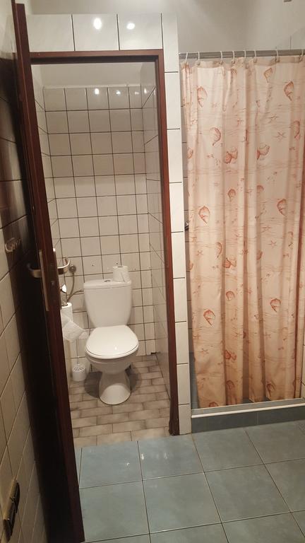 Smocza Jama Hostel Krasków Dış mekan fotoğraf