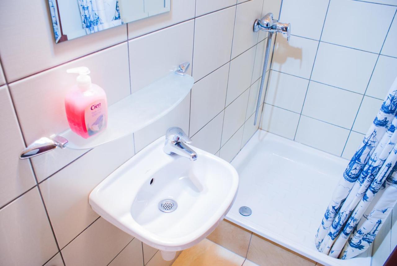 Smocza Jama Hostel Krasków Dış mekan fotoğraf